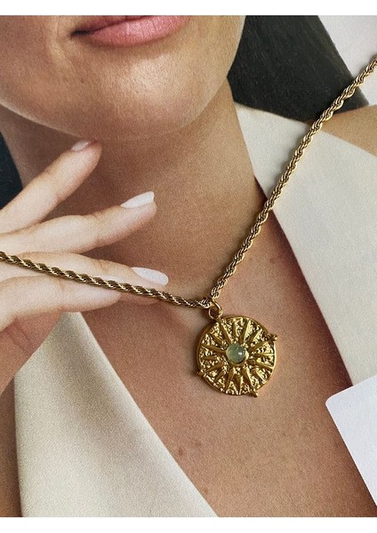 Su Yeşili Taşlı Kutup Yıldızı Gold Paslanmaz Çelik Kadın Kolye – Modern ve Şık Tasarım