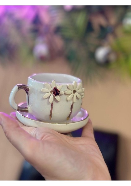 Dallı Papatya Detay Seramik Mug Kupa 24K Altın Kaplama
