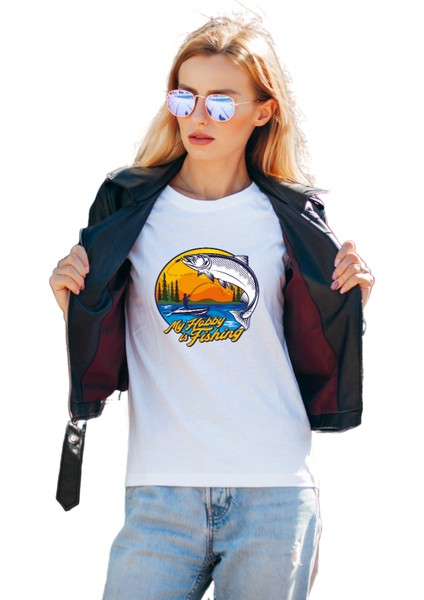 Kadın Balıkçılık Temalı Regular Tişört modelleri