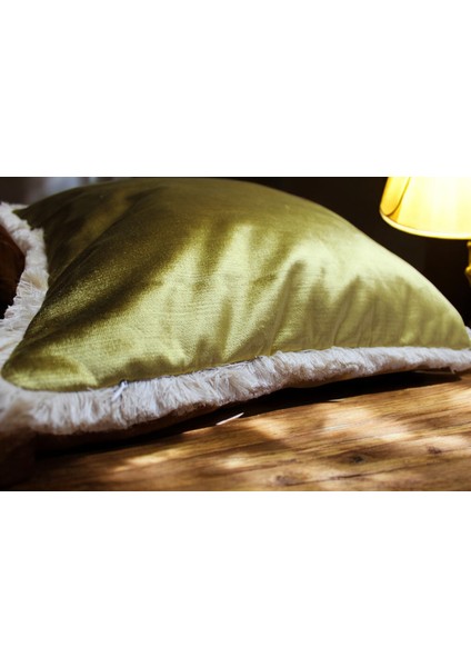 Mofhomecollection Parlak Kadife Saçaklı Kırlent Kılıfı modelleri