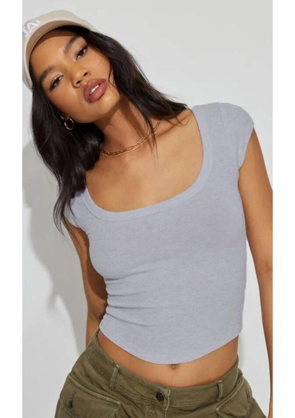 Gri Geniş Yaka Kadın T-Shirt MG2341