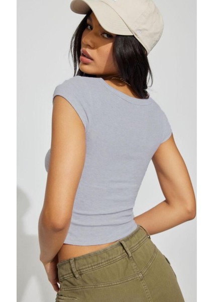 Gri Geniş Yaka Kadın T-Shirt MG2341 modelleri