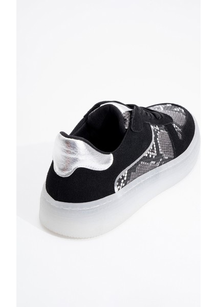 Montero Siyah Desenli Kadın Spor Ayakkabı fırsatları