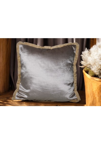 Mofhomecollection Parlak Kadife Saçaklı Kırlent