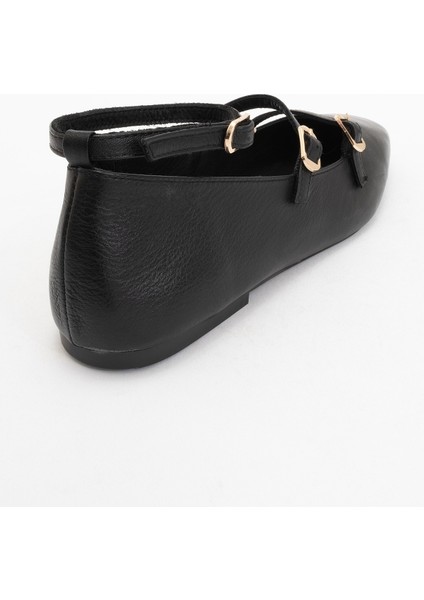 Glımmer Siyah Deri Bilekten Bağlamalı Küt Burun Kadın Babet Ayakkabı fırsatları