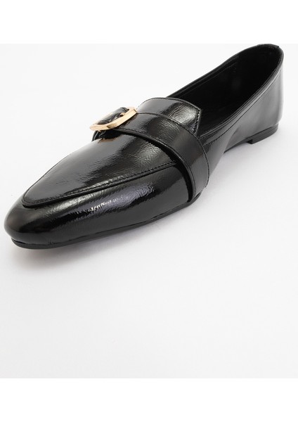 Zarına Siyah Rugan Deri Gold Tokalı Kadın Babet Ayakkabı modelleri