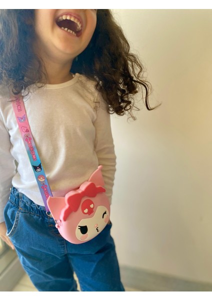 Kız Çocuk Sanrio Kuromi Figürlü Çıkartılabilir Ayarlanabilir Renkli Askı Mor Renk Silikon Çapraz Çanta Cüzdan indirimleri