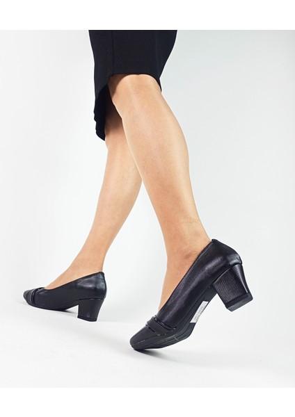 Siyah Renk Fincan Kısa Kalın Topuk Anne Topuklu Ayakkabı fırsatları