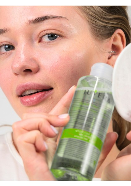 Salisilik Asit Içerikli Siyah Nokta Karşıtı Yenileyici Tonik 200 ml modelleri