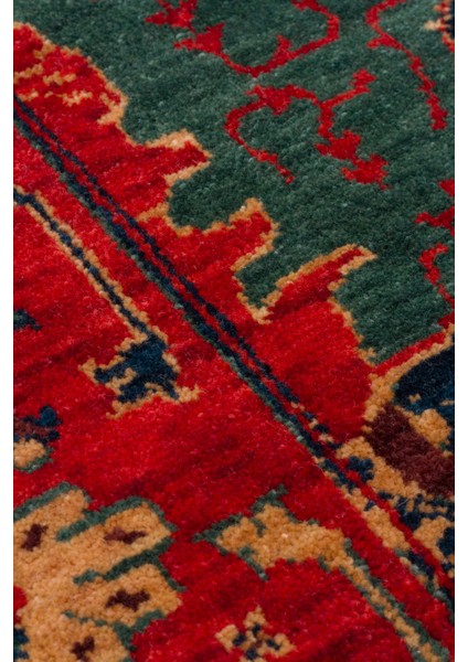 Kadim KDM05 Red Vintage Etnik Desenlere Sahip Yeni Zelanda Yünü Ile Dokunan Özel Tezgah Halı