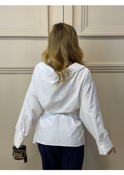 Beyaz Açık Yaka Kuşaklı Gömlek fırsatları