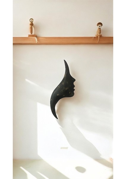 El Yapımı Ahşap Oyma Siyah Kadın Yüzü Figürü Duvar Dekoru 11 x 28 cm