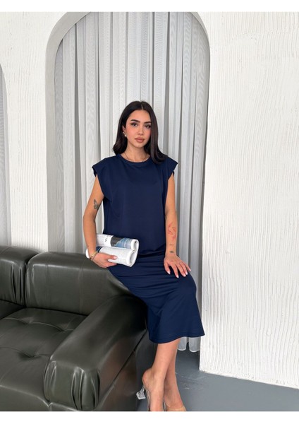 Yumuşak Doku Modal Kumaş Vatkalı Sade Şık Midi Elbise