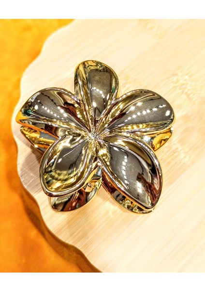 Lüks Figürlü Gold Lotus Toka