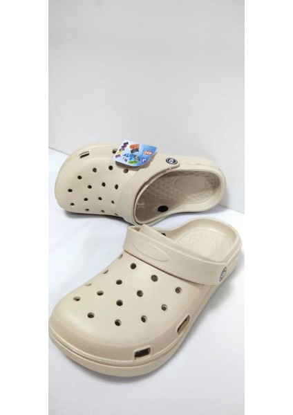 Modeli Bej Renk Rahat ve Hafif Suya Dayanıklı Sandalet Terlik modelleri