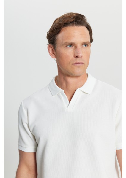 Slim Fit Dar Kesim Polo Yaka Jakarlı Esnek Tişört fırsatları