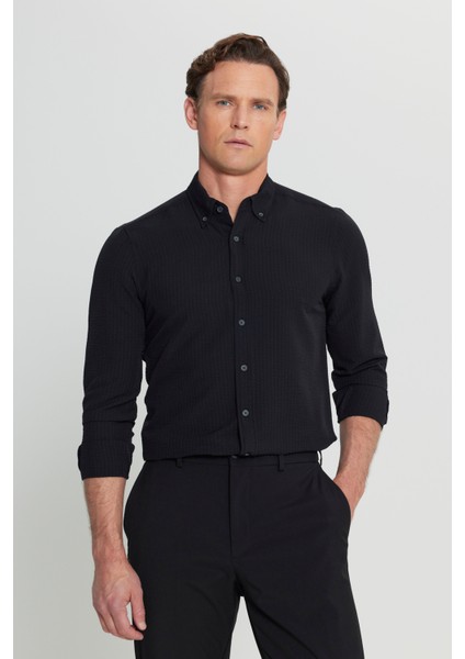 Slim Fit Dar Kesim Düğmeli Yaka Armürlü Gofre Desenli Gömlek