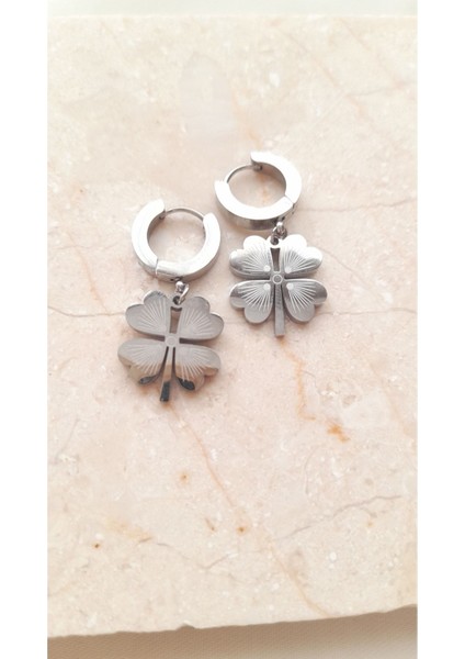 Gümüş Renk Dört Yaprak Yonca Küpe