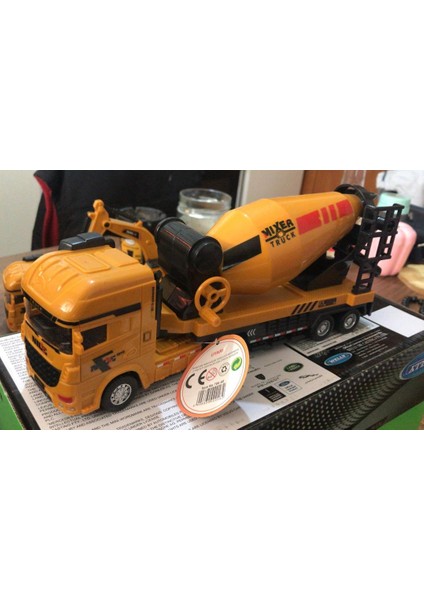 Oyuncak Koleksiyon Iş Makinaları Mikser Kamyonu Beton Dökücü 25 cm modelleri