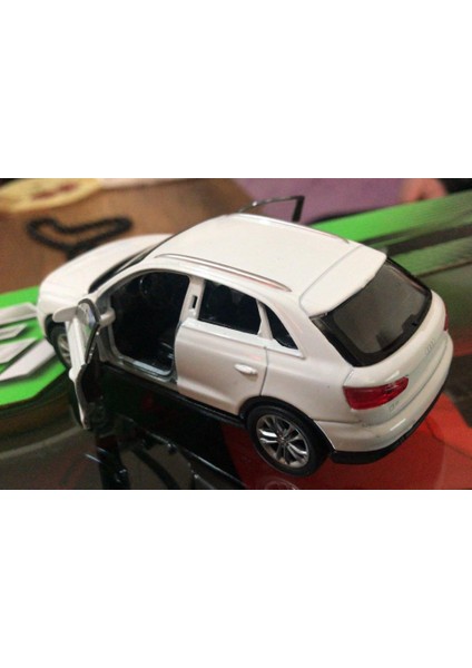 Oyuncak Model Metal Araba 1/36 Çek Bırak Beyaz Audi Q3 Jeep fiyatları