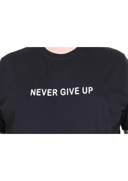 Erkek Büyük Beden Sıfır Yaka Tişört Never Give Up 25140 Sıyah modelleri