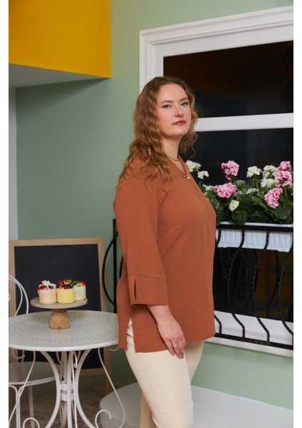 Yaka Detaylı Büyük Beden Bluz Camel fiyatları