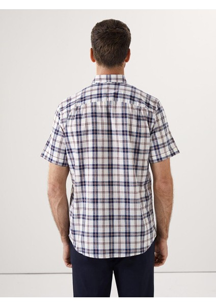 Lcwaıkıkı Classic Regular Fit Kısa Kollu Ekose Poplin Erkek Gömlek fırsatları