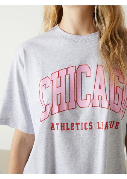Lcw Vision Chicago Baskılı Oversize Kadın Tişört modelleri
