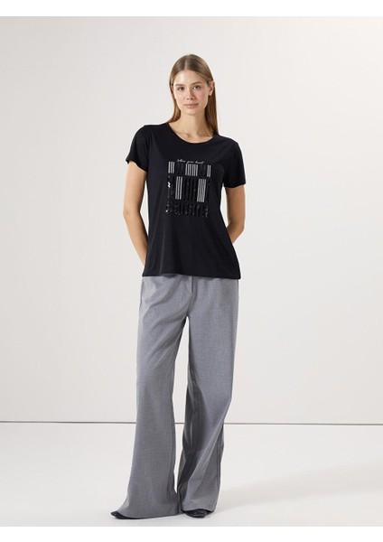 Lcwaıkıkı Classic Bisiklet Yaka Pul Payet Işlemeli Kadın Tişört fiyatları