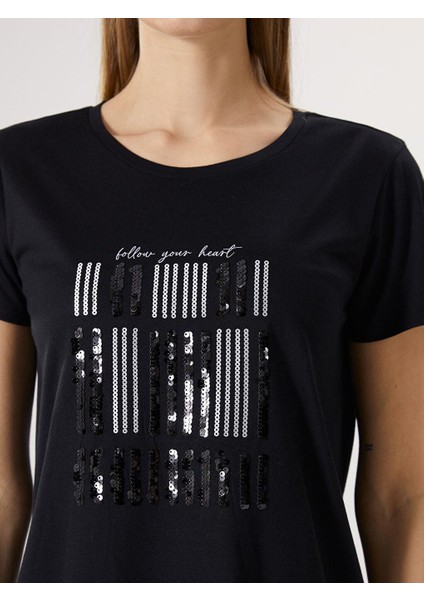 Lcwaıkıkı Classic Bisiklet Yaka Pul Payet Işlemeli Kadın Tişört modelleri