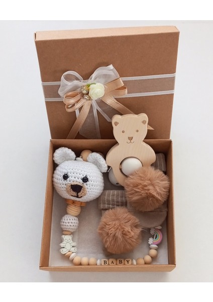 Hoşgeldin Bebek, Unisex, Yenidoğan Bebek, Beyaz Örgü Ayıcık Isimli Emzik Askısı Hediye Seti