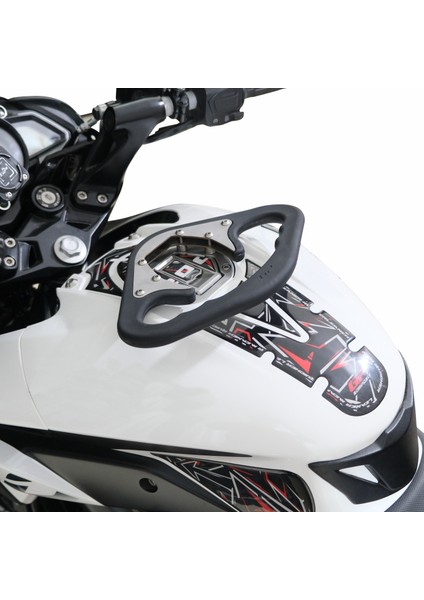 Bajaj Pulsar Ns 200 2011-2024 Uyumlu Depo Üstü Artçı Tutamak Siyah fiyatları