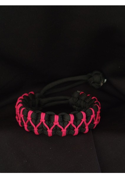 Paracord Siyah- Pembe Dans Işlemeli Bileklik