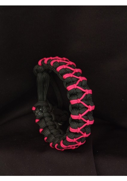 Paracord Siyah- Pembe Dans Işlemeli Bileklik