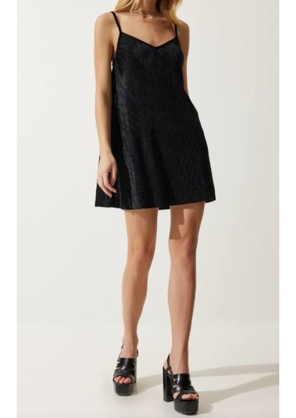 Kadın Fitilli Siyah Kadife Mini Elbise