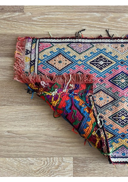 49 x 77 cm Eşsiz El Dokuma Türk Kilimi, Vintage Yün Halı, Harika Renkli Anadolu El Yapımı Yün Kilim, Geleneksel Kilim fiyatları