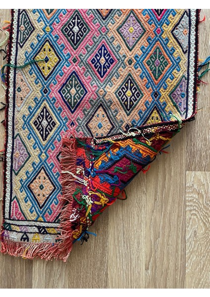 49 x 77 cm Eşsiz El Dokuma Türk Kilimi, Vintage Yün Halı, Harika Renkli Anadolu El Yapımı Yün Kilim, Geleneksel Kilim modelleri