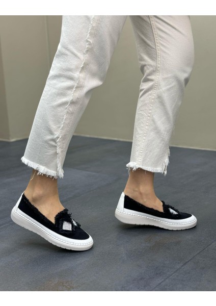Siyah Renk Taşlı Düz Taban Kadın Kot Sneakers