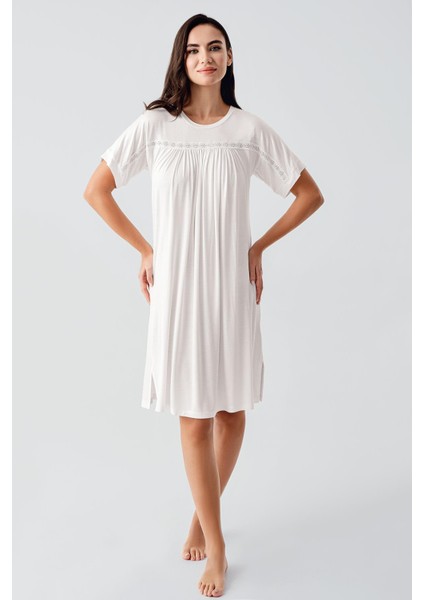 Dantelli Kısa Kollu Esnek Viskoz Gecelik 17104