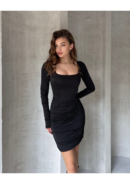 Kare Yaka Drapeli Mini Elbise