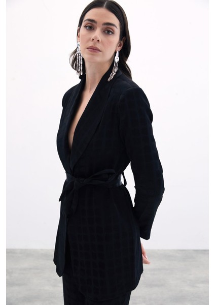 Kare Desenli Kuşaklı Ceket - Siyah modelleri