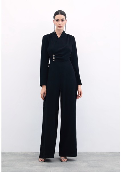 Fiyonk Aksesuarlı Krep Tulum - Siyah fırsatları