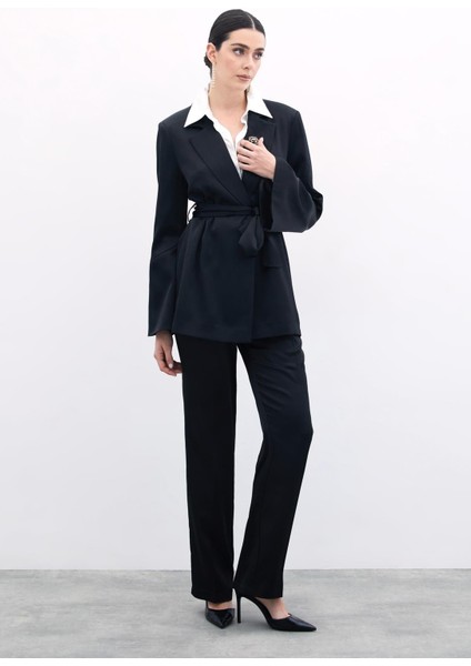 Broşlu Uzun Ceket - Siyah modelleri