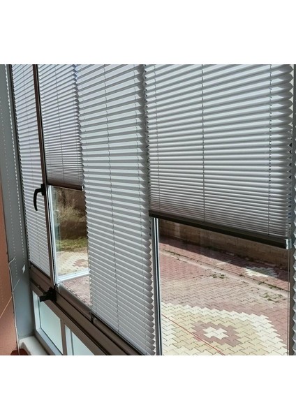 Katlanabilir Cam Balkon Plise Perdesi Açık Gri (Vidalı - Kancalı) Açık Gri Yzr 5 modelleri