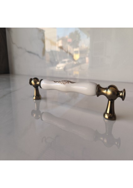 2412 - Aruh - Antik Füme Renk Porselen Kulp Desen 40 ( 2 Delik Arası16 Cm) fırsatları