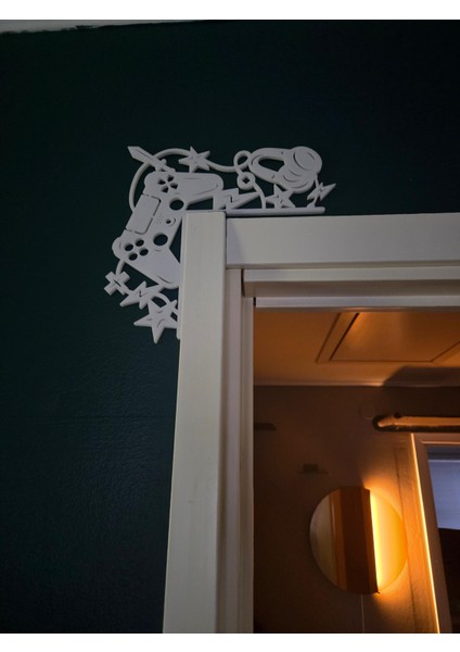 Gamer Kapı Üstü Dekoru – Oyun Odası Şık Tasarım