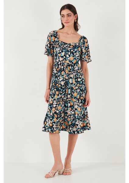 Desenli Oversize Fit Carmen Yaka Büzgü Detaylı Midi Boy Elbise Bayan Elbise 6782169 indirimleri