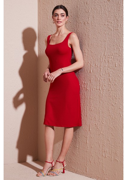 Streç Slim Fit Kare Yaka Kalın Askılı Midi Boy Elbise Bayan Elbise 5866102