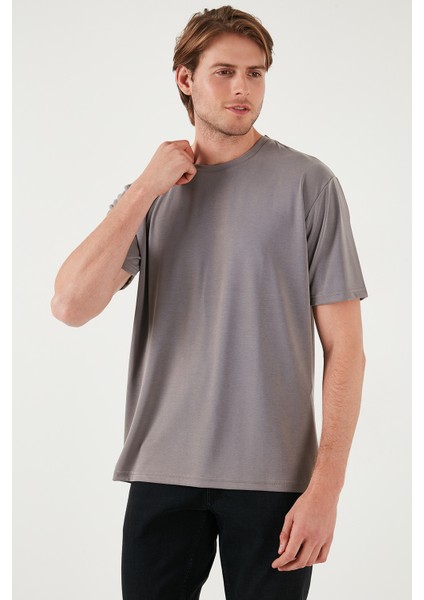 Regular Fit Bisiklet Yaka Basic T Shirt Erkek T Shirt 5902924 fırsatları