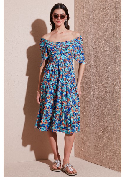 Desenli Oversize Fit Carmen Yaka Büzgü Detaylı Midi Boy Elbise Bayan Elbise 67810557